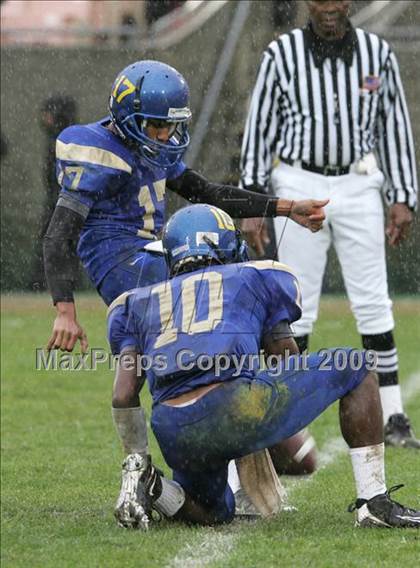 Thumbnail 3 in Narbonne vs. Crenshaw (CIF LA City Section D1 Final) photogallery.
