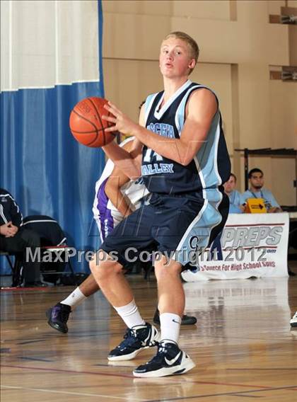 Thumbnail 3 in Silverado @ Crescenta Valley(MaxPreps Holiday Classic) photogallery.