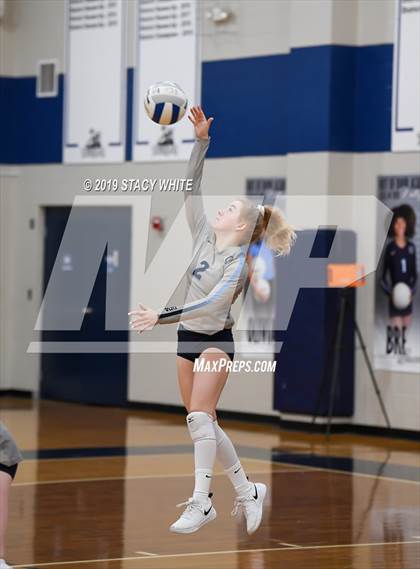 Thumbnail 2 in Out-of-Door Academy vs. Carrollwood Day photogallery.