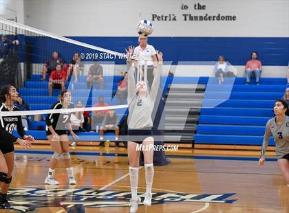 Thumbnail 3 in Out-of-Door Academy vs. Carrollwood Day photogallery.