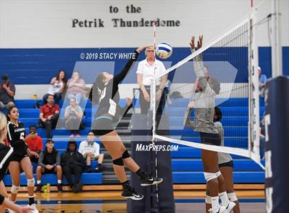 Thumbnail 1 in Out-of-Door Academy vs. Carrollwood Day photogallery.
