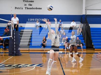 Thumbnail 1 in Out-of-Door Academy vs. Carrollwood Day photogallery.