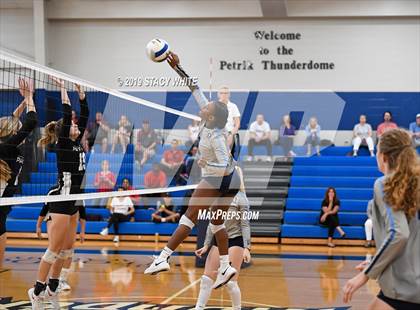 Thumbnail 2 in Out-of-Door Academy vs. Carrollwood Day photogallery.