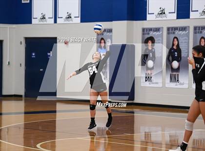 Thumbnail 3 in Out-of-Door Academy vs. Carrollwood Day photogallery.