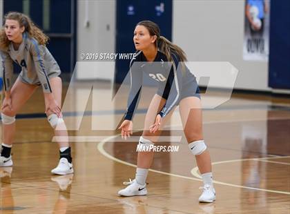 Thumbnail 1 in Out-of-Door Academy vs. Carrollwood Day photogallery.