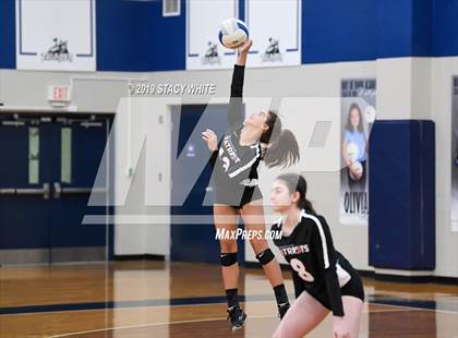 Thumbnail 2 in Out-of-Door Academy vs. Carrollwood Day photogallery.