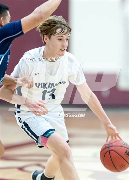 Thumbnail 1 in Pleasant Valley vs. Oakmont (Whitney Winter Classic) photogallery.