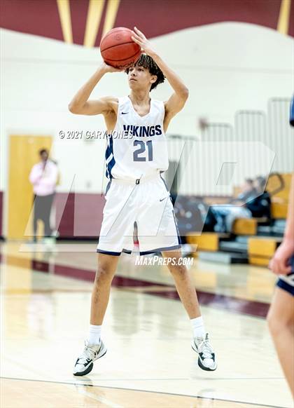 Thumbnail 1 in Pleasant Valley vs. Oakmont (Whitney Winter Classic) photogallery.