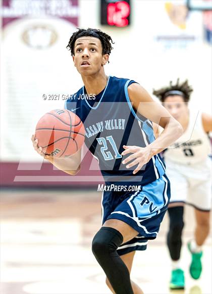 Thumbnail 2 in Pleasant Valley vs. Oakmont (Whitney Winter Classic) photogallery.