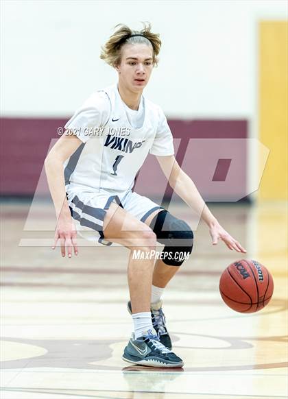 Thumbnail 2 in Pleasant Valley vs. Oakmont (Whitney Winter Classic) photogallery.