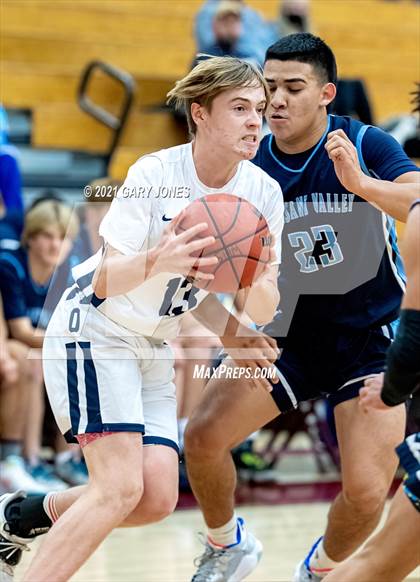 Thumbnail 3 in Pleasant Valley vs. Oakmont (Whitney Winter Classic) photogallery.
