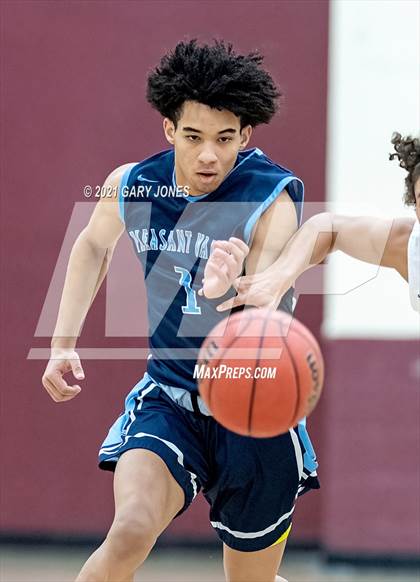 Thumbnail 3 in Pleasant Valley vs. Oakmont (Whitney Winter Classic) photogallery.