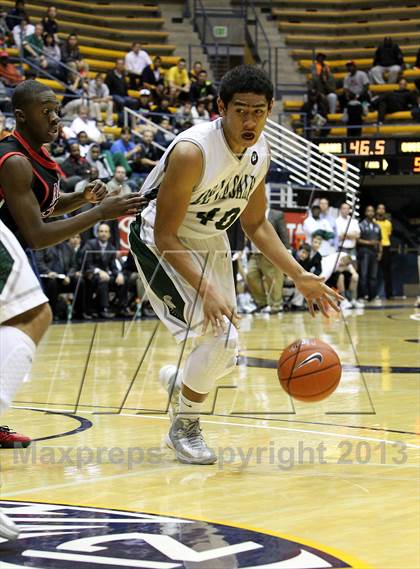 Thumbnail 1 in Salesian vs. De La Salle (Martin Luther King Classic) photogallery.