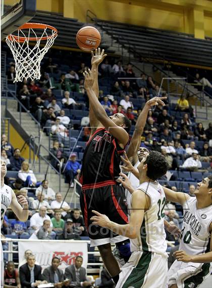 Thumbnail 1 in Salesian vs. De La Salle (Martin Luther King Classic) photogallery.