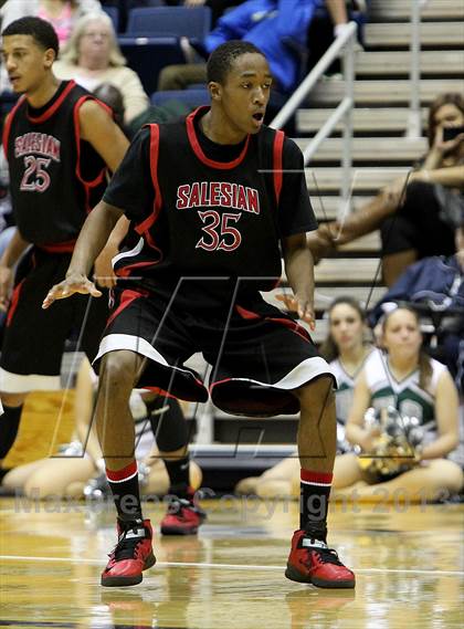 Thumbnail 1 in Salesian vs. De La Salle (Martin Luther King Classic) photogallery.