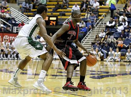 Thumbnail 1 in Salesian vs. De La Salle (Martin Luther King Classic) photogallery.