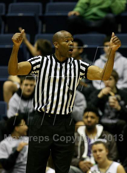Thumbnail 3 in Salesian vs. De La Salle (Martin Luther King Classic) photogallery.