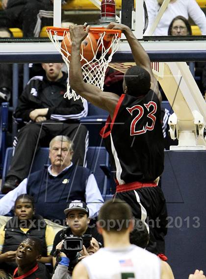 Thumbnail 2 in Salesian vs. De La Salle (Martin Luther King Classic) photogallery.