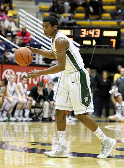 Thumbnail 2 in Salesian vs. De La Salle (Martin Luther King Classic) photogallery.