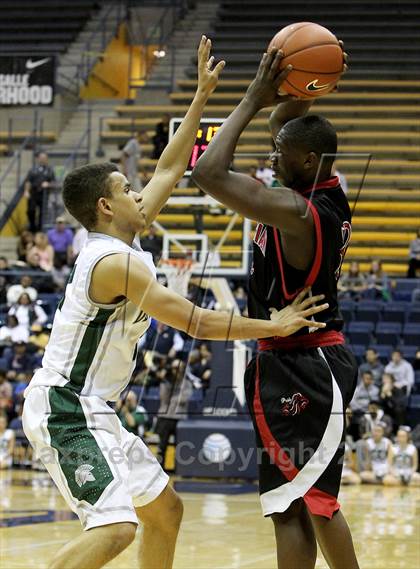 Thumbnail 1 in Salesian vs. De La Salle (Martin Luther King Classic) photogallery.