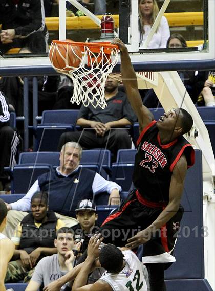 Thumbnail 2 in Salesian vs. De La Salle (Martin Luther King Classic) photogallery.