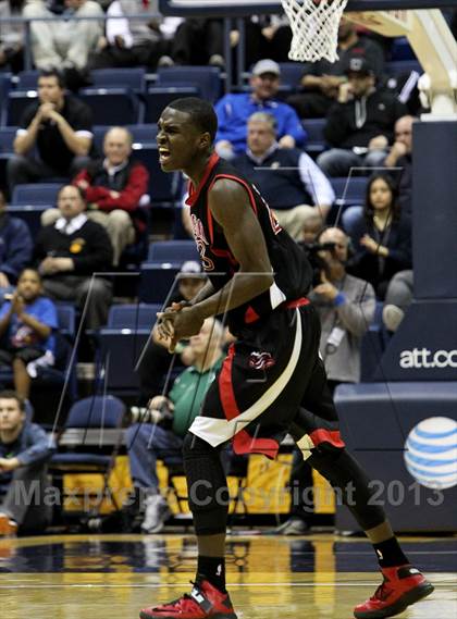 Thumbnail 2 in Salesian vs. De La Salle (Martin Luther King Classic) photogallery.