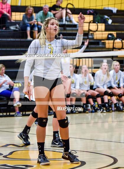Thumbnail 1 in Moorpark vs. Newbury Park photogallery.