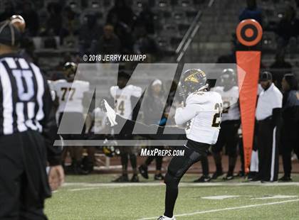 Thumbnail 2 in Eisenhower vs. Klein Collins (UIL 6A Division 2 Bi-District Playoff) photogallery.