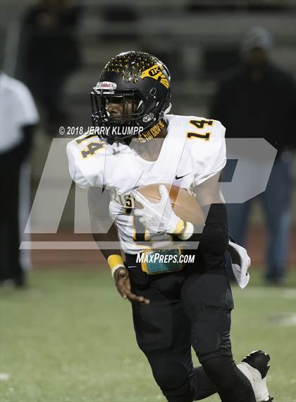 Thumbnail 1 in Eisenhower vs. Klein Collins (UIL 6A Division 2 Bi-District Playoff) photogallery.