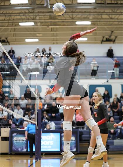 Thumbnail 3 in Madison vs Post Falls (IHSAA 5A Semi Final) photogallery.