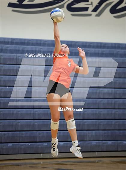 Thumbnail 2 in Madison vs Post Falls (IHSAA 5A Semi Final) photogallery.