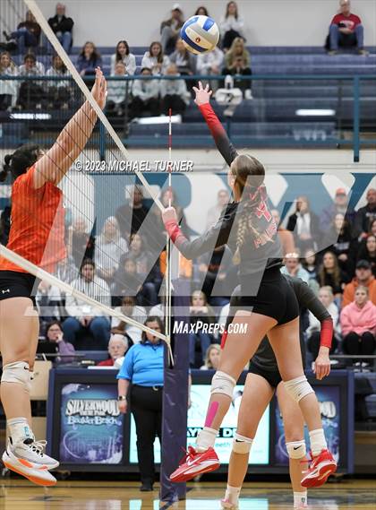 Thumbnail 1 in Madison vs Post Falls (IHSAA 5A Semi Final) photogallery.