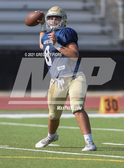 Thumbnail 1 in Notre Dame (SO) @ Calabasas (Scrimmage) photogallery.