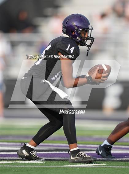 Thumbnail 2 in FR: A&M Consolidated @ College Station (B Teams) photogallery.