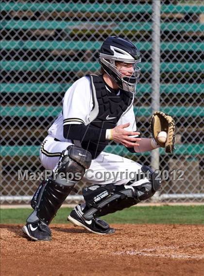 Thumbnail 2 in Canby vs. Jesuit photogallery.