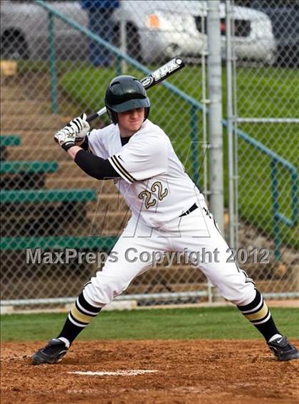 Thumbnail 2 in Canby vs. Jesuit photogallery.