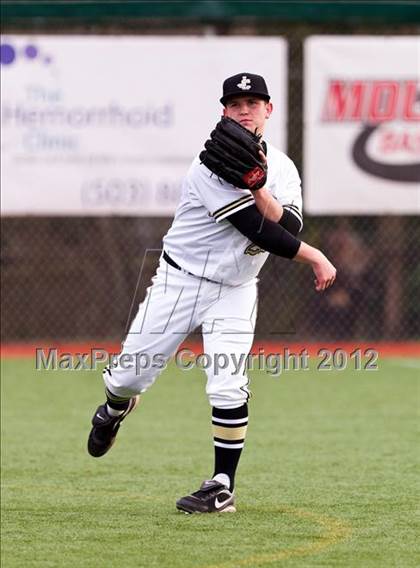 Thumbnail 2 in Canby vs. Jesuit photogallery.