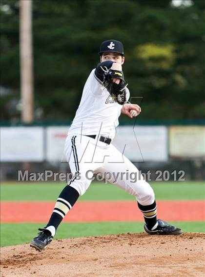 Thumbnail 1 in Canby vs. Jesuit photogallery.