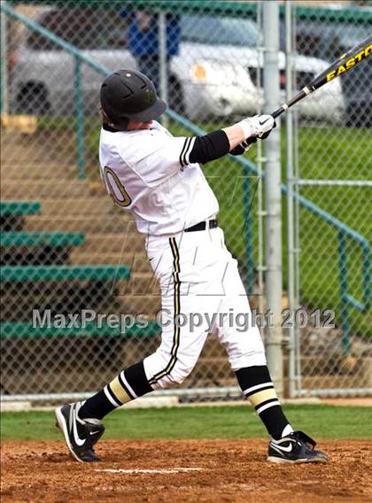 Thumbnail 1 in Canby vs. Jesuit photogallery.