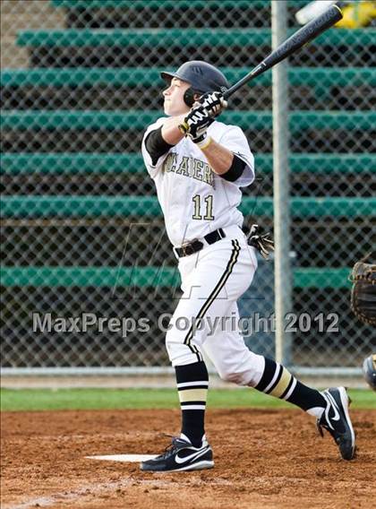 Thumbnail 2 in Canby vs. Jesuit photogallery.