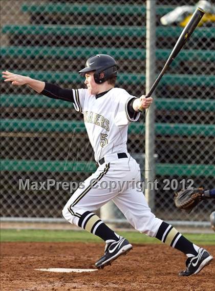 Thumbnail 2 in Canby vs. Jesuit photogallery.