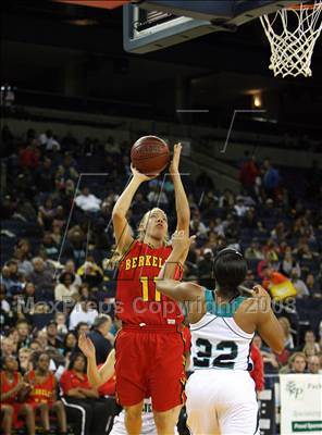 Thumbnail 1 in Deer Valley vs. Berkeley (CIF NCS D1 Final) photogallery.