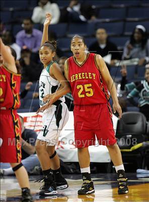 Thumbnail 1 in Deer Valley vs. Berkeley (CIF NCS D1 Final) photogallery.