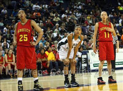 Thumbnail 2 in Deer Valley vs. Berkeley (CIF NCS D1 Final) photogallery.