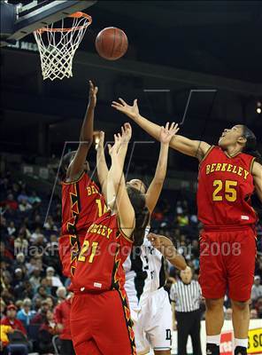 Thumbnail 1 in Deer Valley vs. Berkeley (CIF NCS D1 Final) photogallery.