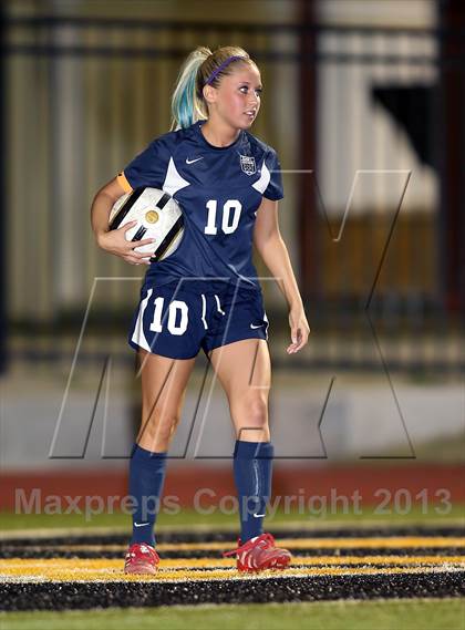 Thumbnail 2 in Crandall vs Wylie East (UIL 4A Region 2 Area Playoff) photogallery.
