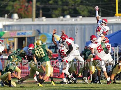 Thumbnail 1 in Edgewater vs. Grayson photogallery.