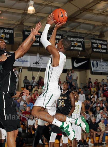 Thumbnail 2 in St. Vincent-St. Mary vs. Wheeler (City of Palms Classic) photogallery.