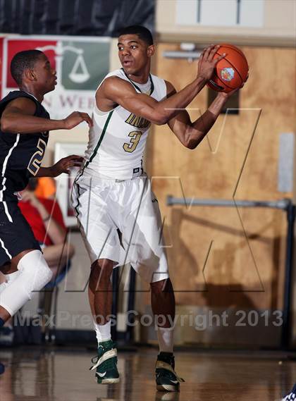 Thumbnail 2 in St. Vincent-St. Mary vs. Wheeler (City of Palms Classic) photogallery.
