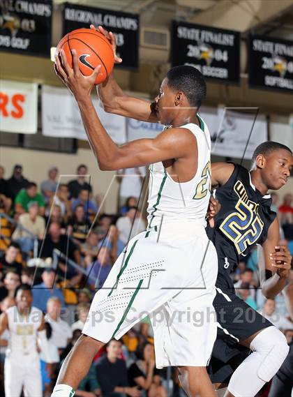 Thumbnail 3 in St. Vincent-St. Mary vs. Wheeler (City of Palms Classic) photogallery.